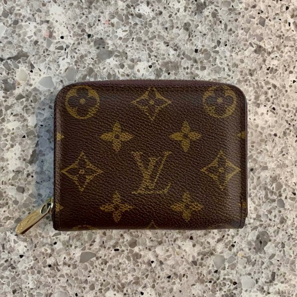 Louis Vuitton Zippy Coin Wallet - Picture 1 of 8